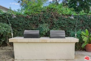 Single Family Residence, 17230 Silver ln, Encino, CA 91316 - 34