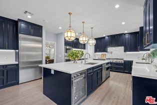 Single Family Residence, 17230 Silver ln, Encino, CA 91316 - 8