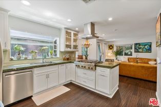 Single Family Residence, 12834 Landale st, Studio City, CA 91604 - 15