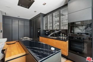 Single Family Residence, 16015 Valley Wood rd, Sherman Oaks, CA 91403 - 12