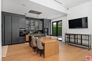 Single Family Residence, 16015 Valley Wood rd, Sherman Oaks, CA 91403 - 10