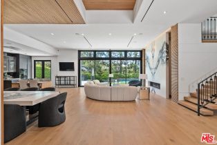 Single Family Residence, 16015 Valley Wood rd, Sherman Oaks, CA 91403 - 5