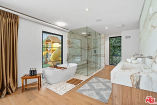 Single Family Residence, 16015 Valley Wood rd, Sherman Oaks, CA 91403 - 18