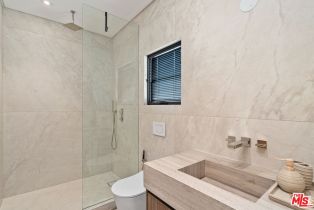 Single Family Residence, 16015 Valley Wood rd, Sherman Oaks, CA 91403 - 23