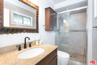 , 6308 Glide ave, Woodland Hills, CA 91367 - 9