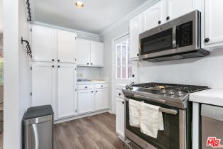 , 6308 Glide ave, Woodland Hills, CA 91367 - 5