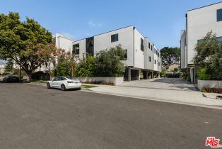 Single Family Residence, 11627 Colfax Meadow ln, Studio City, CA 91604 - 47
