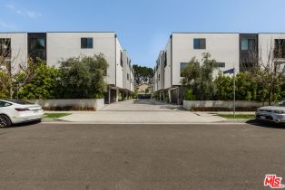 Single Family Residence, 11627   Colfax Meadow Ln, Studio City, CA  Studio City, CA 91604