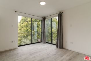 Single Family Residence, 11627 Colfax Meadow ln, Studio City, CA 91604 - 32