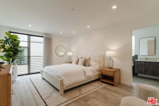 Single Family Residence, 11627 Colfax Meadow ln, Studio City, CA 91604 - 26