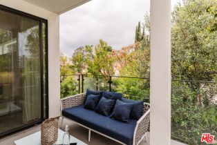 Single Family Residence, 11627 Colfax Meadow ln, Studio City, CA 91604 - 24