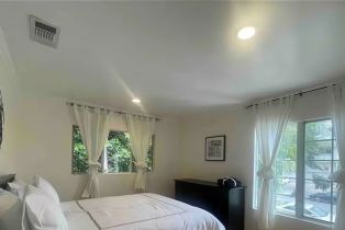 , 834 Lincoln blvd, Santa Monica, CA 90403 - 9