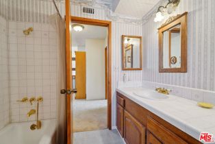 Single Family Residence, 10714 Sunnybrae ave, Chatsworth, CA 91311 - 11