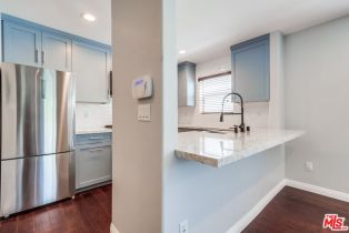 Condominium, 14806 Burbank blvd, Sherman Oaks, CA 91411 - 7