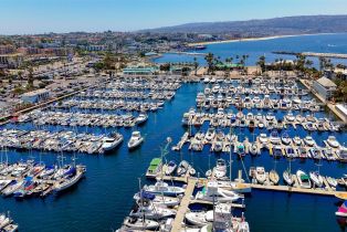 Condominium, 420  S Broadway, Redondo Beach, CA  Redondo Beach, CA 90277