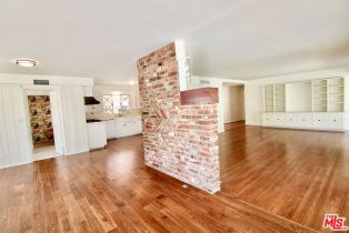 , 23431 Clarendon st, Woodland Hills, CA 91367 - 5