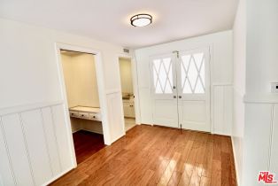 , 23431 Clarendon st, Woodland Hills, CA 91367 - 8