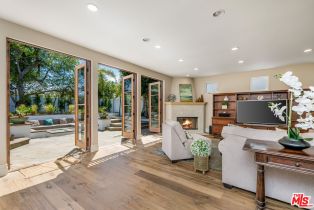 Single Family Residence, 1028 9th st, Manhattan Beach, CA 90266 - 7