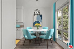 , 10965 Rochester ave, Westwood, CA 90024 - 8