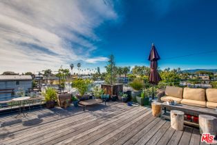 Single Family Residence, 663 Brooks ave, Venice, CA 90291 - 3