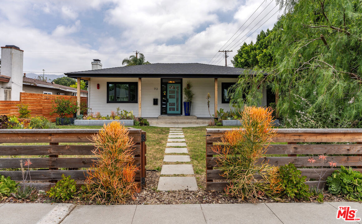 Single Family Residence, 712 Keystone st, Burbank, CA 91506 - 1