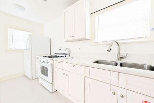 , 1857 7TH st, Santa Monica, CA 90401 - 4