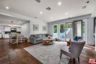 Single Family Residence, 10321 Rochester ave, Westwood, CA 90024 - 8