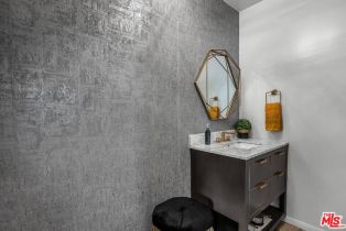 Single Family Residence, 10321 Rochester ave, Westwood, CA 90024 - 13