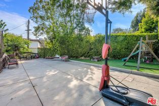 Single Family Residence, 10321 Rochester ave, Westwood, CA 90024 - 25