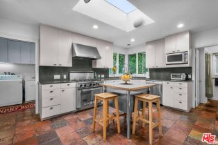 Single Family Residence, 10321 Rochester ave, Westwood, CA 90024 - 11