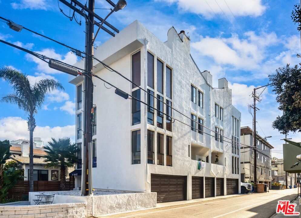 Residential Income, 14 Mast st, Marina Del Rey, CA 90292 - 1