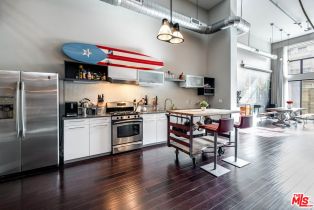 Condominium, 4115 Glencoe ave, Marina Del Rey, CA 90292 - 4