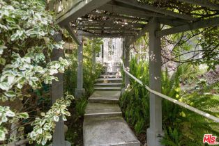 Single Family Residence, 2020 Coldwater Canyon dr, Beverly Hills, CA 90210 - 4