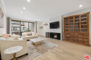 Condominium, 8455 Fountain ave, West Hollywood , CA 90069 - 8