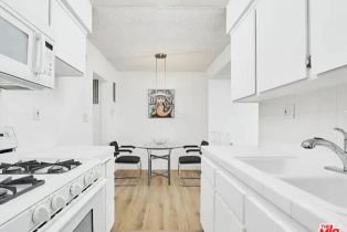Condominium, 1119 Lincoln blvd, Santa Monica, CA 90403 - 4