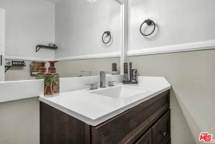 Condominium, 5460 White Oak ave, Encino, CA 91316 - 9