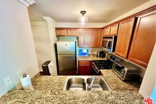 , 355 Maple st, Burbank, CA 91505 - 9