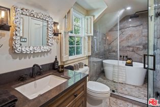 Single Family Residence, 3100 Coldwater Canyon ave, Studio City, CA 90210 - 24