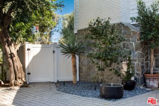 Single Family Residence, 3100 Coldwater Canyon ave, Studio City, CA 90210 - 3