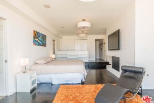 , 5205 Ocean Front walk, Marina Del Rey, CA 90292 - 7