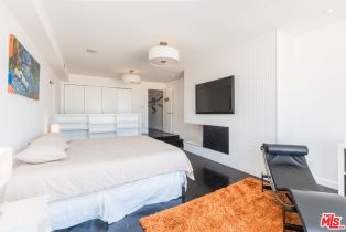 , 5205 Ocean Front walk, Marina Del Rey, CA 90292 - 6