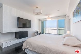 , 5205 Ocean Front walk, Marina Del Rey, CA 90292 - 8