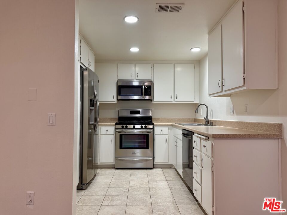 Condominium, 1348 Hillcrest dr, Thousand Oaks, CA 91362 - 1