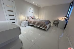 , 201 Ocean ave, Santa Monica, CA 90402 - 9