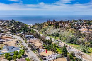 , 701 Radcliffe ave, Pacific Palisades, CA 90272 - 3