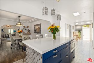 , 2216 Kerwood ave, Westwood, CA 90064 - 3