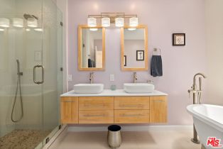 , 2216 Kerwood ave, Westwood, CA 90064 - 10