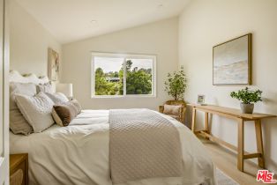 Single Family Residence, 19542 Greenbriar dr, Tarzana, CA 91356 - 25