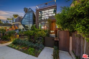 Single Family Residence, 836 California Ave, Venice, CA  Venice, CA 90291