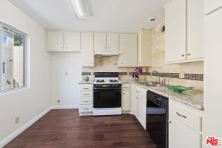 Condominium, 9430 Via Patricia, Burbank, CA 91504 - 12